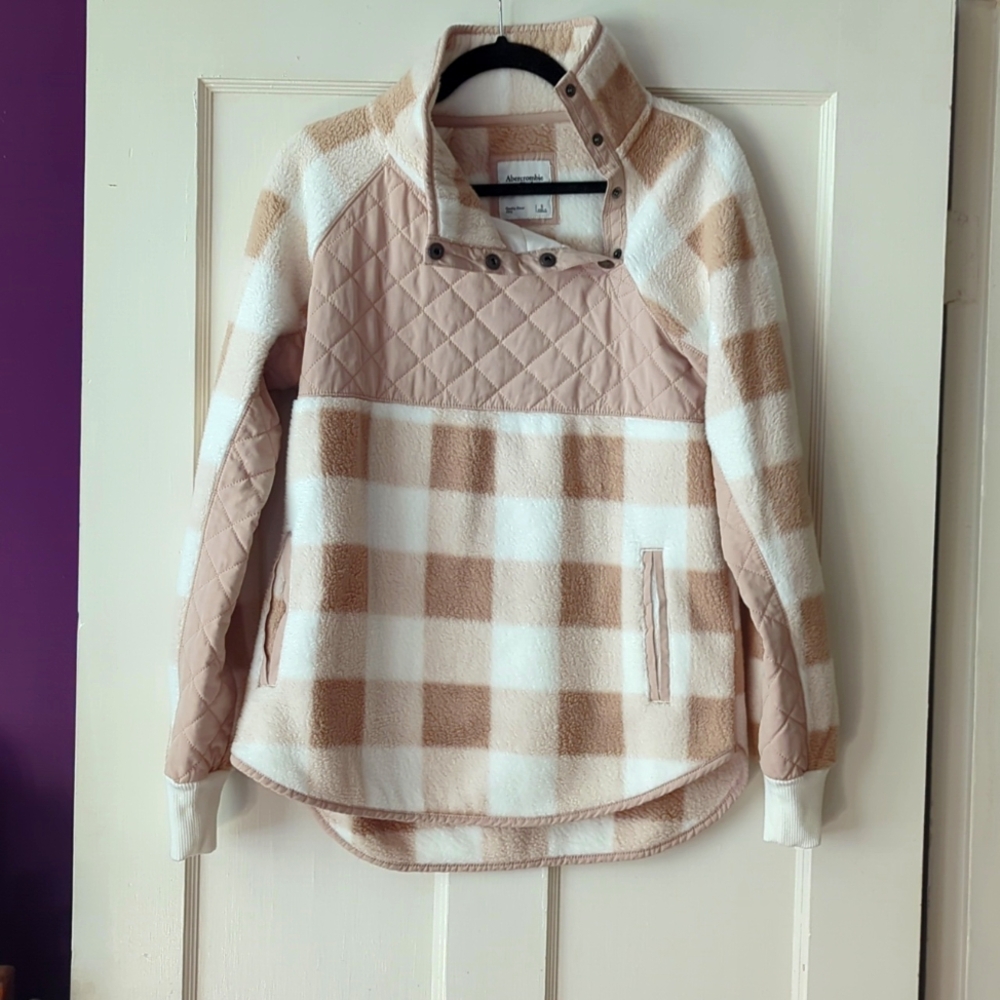 Abercrombie & Fitch Asymmetrical Snap Up Quilted Fleece Pullover Tan/Cream S